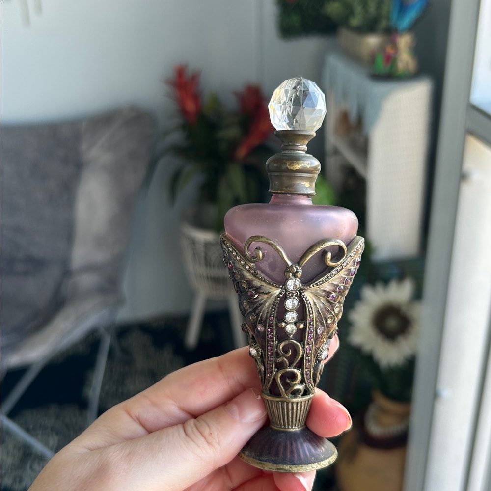 Vintage Crystal Butterfly Frosted Purple Glass Perfume Bottle - Picture 4 of 14